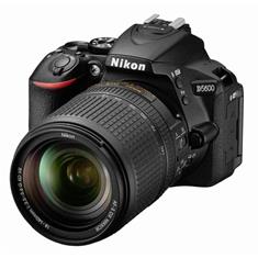 Digitální fotoaparát Nikon D5600 Black + 18-140 VR